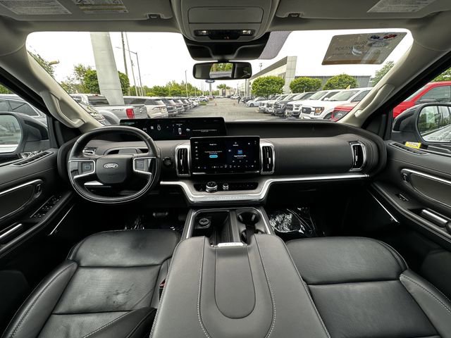 Certified 2025 Ford Expedition Max Platinum AWD/4WD image 3