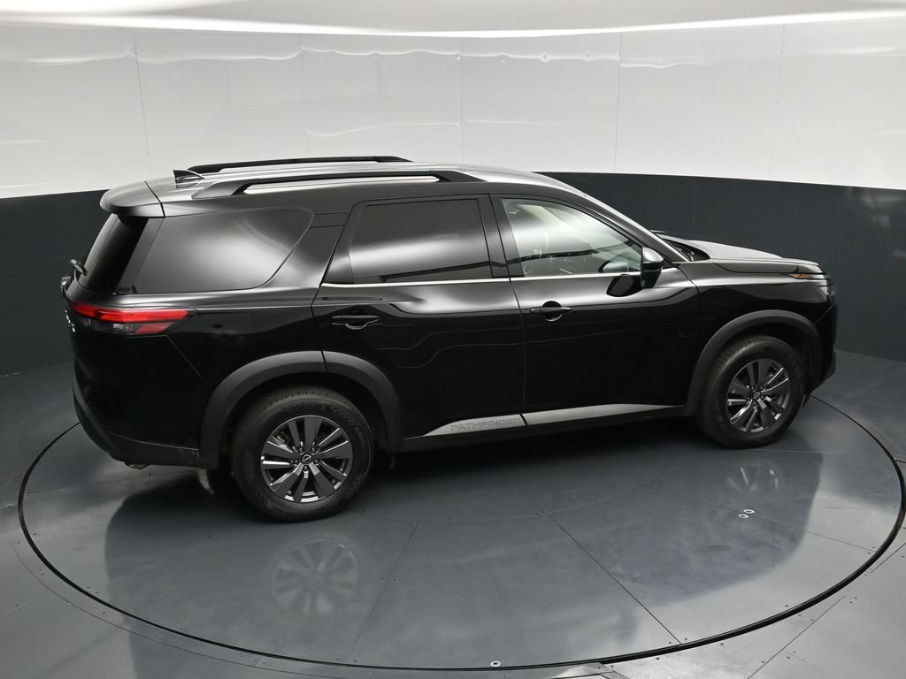 Used 2025 Nissan Pathfinder SV FWD image 46
