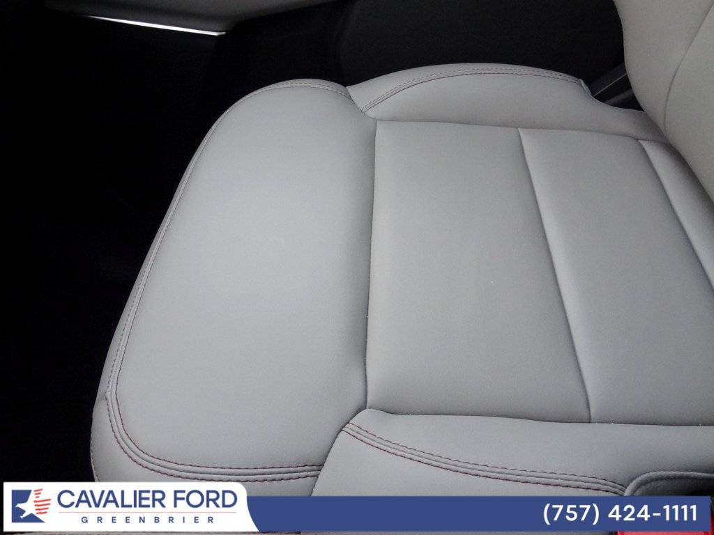 Certified 2025 Ford Expedition Active image 43