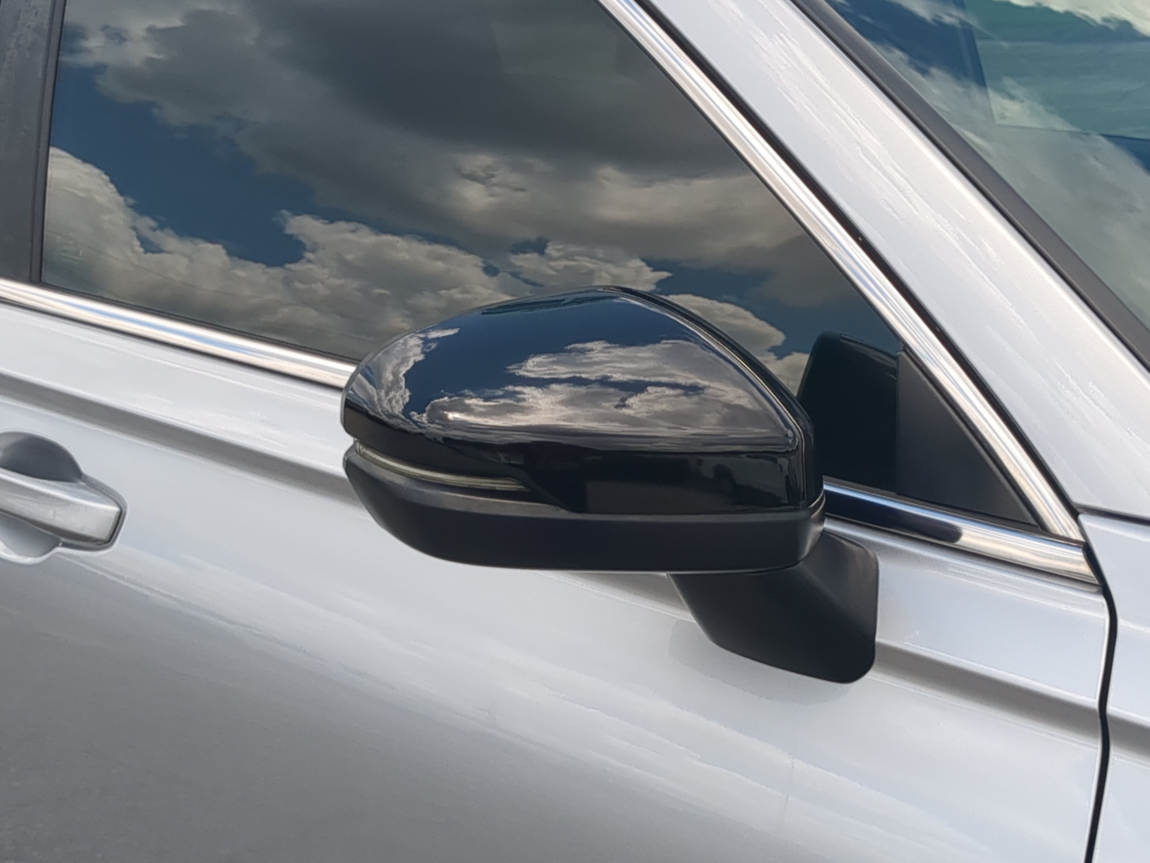 Used 2024 Honda CR-V Sport Touring image 10