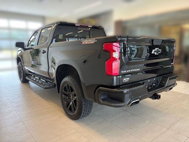 Used 2022 Chevrolet Silverado 1500 LT Trail Boss w/ Convenience Package II AWD/4WD image 2