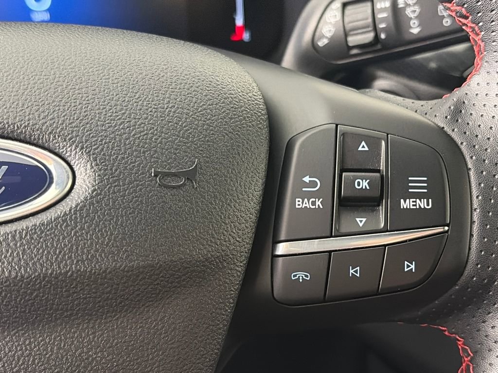 Certified 2025 Ford Escape ST-Line Select AWD/4WD image 18