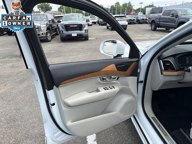 Used 2022 Volvo XC90 T6 Momentum AWD/4WD image 11