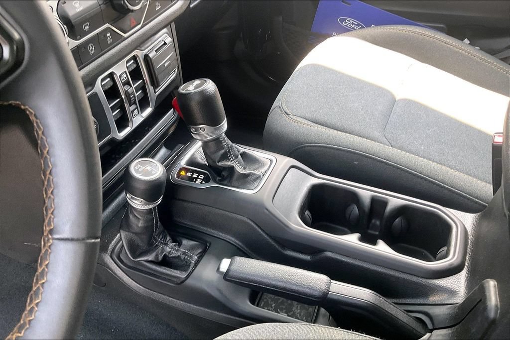 Used 2024 Jeep Wrangler Unlimited Sport AWD/4WD image 16