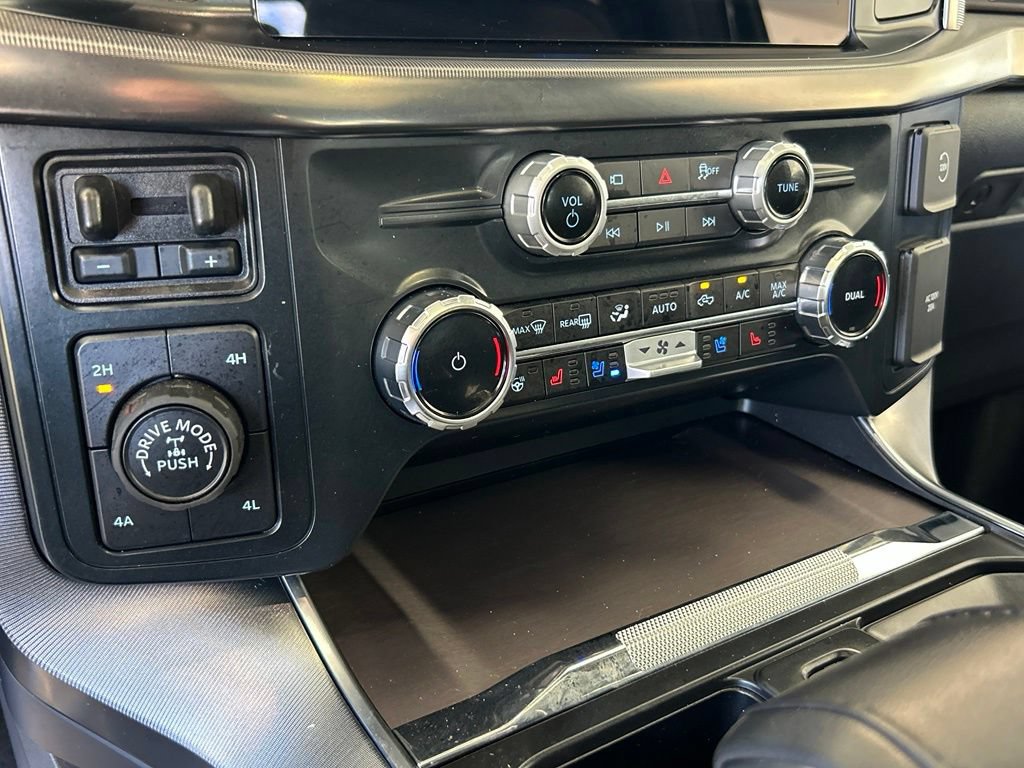 Certified 2025 Ford F150 Platinum w/ Equipment Group 702A High AWD/4WD image 39