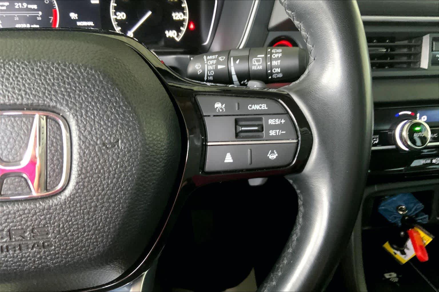 Used 2025 Honda Pilot EX-L image 24