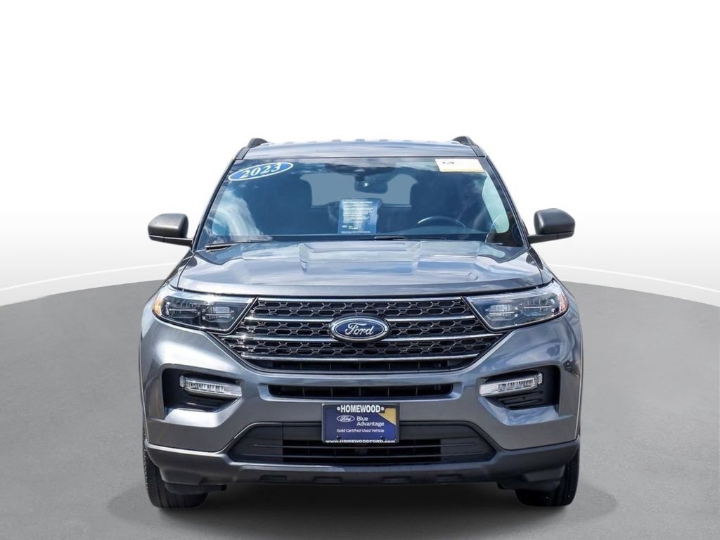 Certified 2023 Ford Explorer XLT w/ Equipment Group 202A AWD/4WD image 3