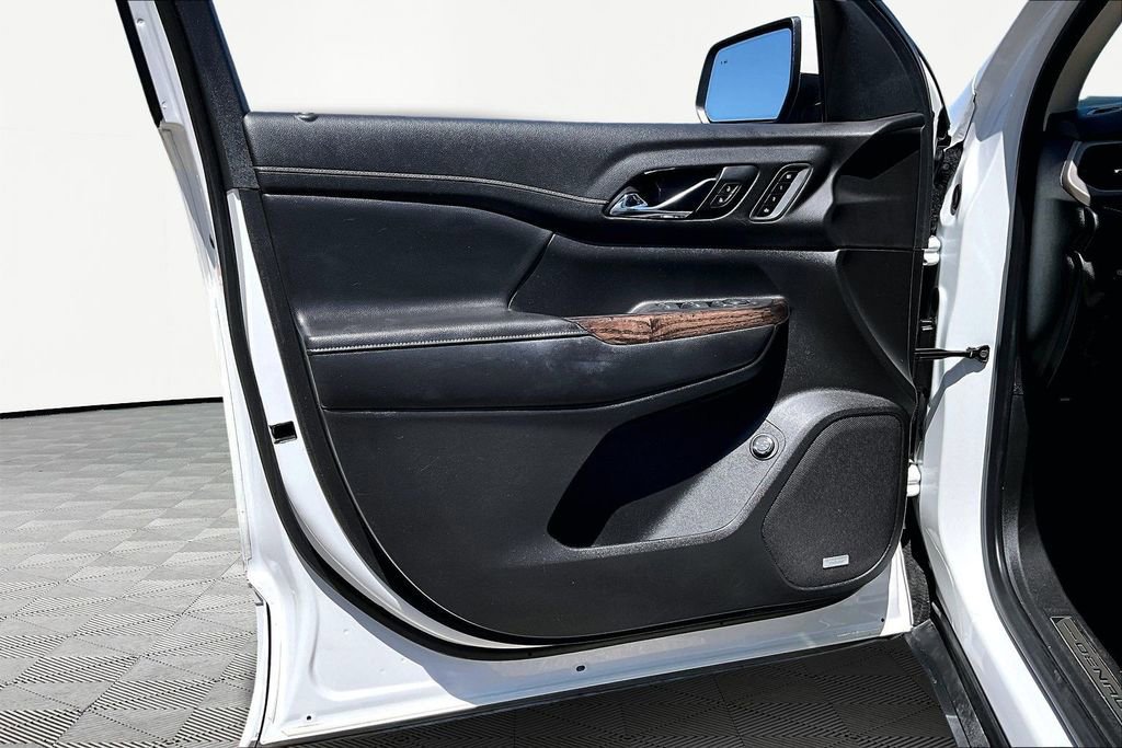 Used 2020 GMC Acadia Denali w/ Technology Package AWD/4WD image 23