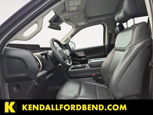 Certified 2025 Ford Expedition Active image 9