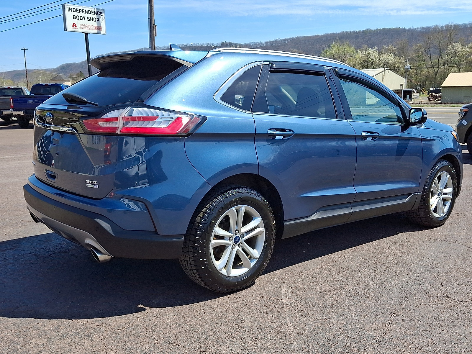 Certified 2019 Ford Edge SEL image 11
