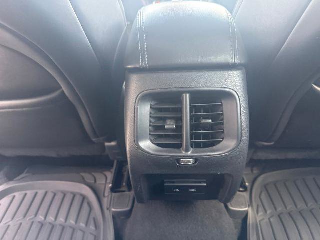Used 2019 Jeep Cherokee Latitude Plus FWD image 24