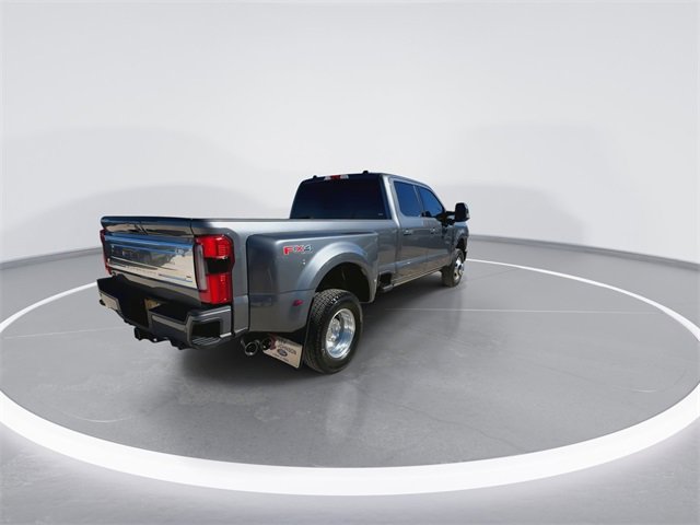 Certified 2025 Ford F350 Platinum w/ Platinum Plus Package image 11
