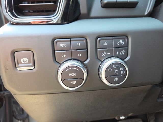 Used 2024 GMC Sierra 2500 AT4 w/ AT4 Premium Plus Package AWD/4WD image 32