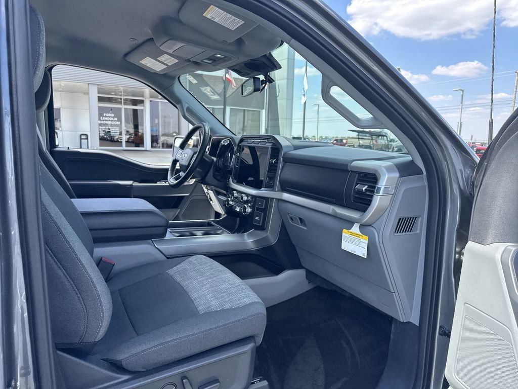 Certified 2022 Ford F150 XLT w/ Equipment Group 302A High image 11