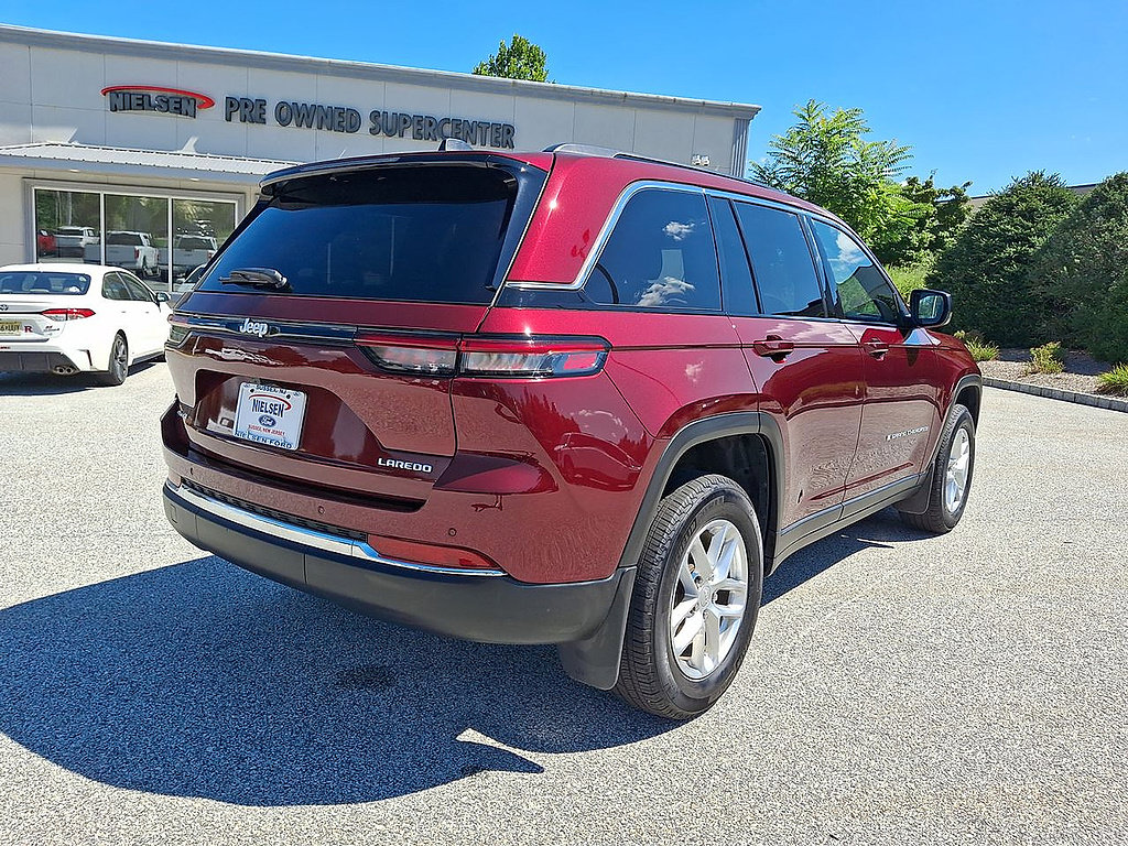 Used 2025 Jeep Grand Cherokee Laredo X w/ Luxury Tech Group I AWD/4WD image 25