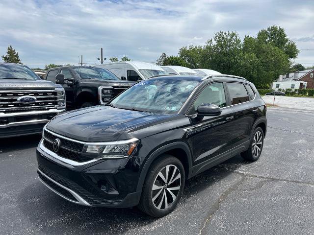 Used 2022 Volkswagen Taos SE w/ Panoramic Sunroof Package AWD/4WD image 1