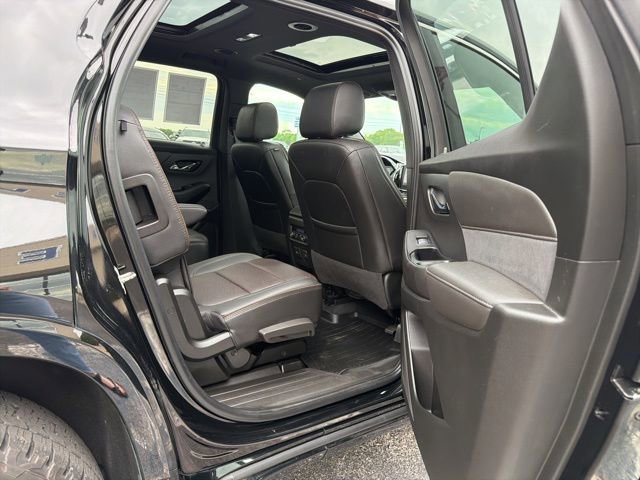 Used 2023 Chevrolet Traverse High Country image 18