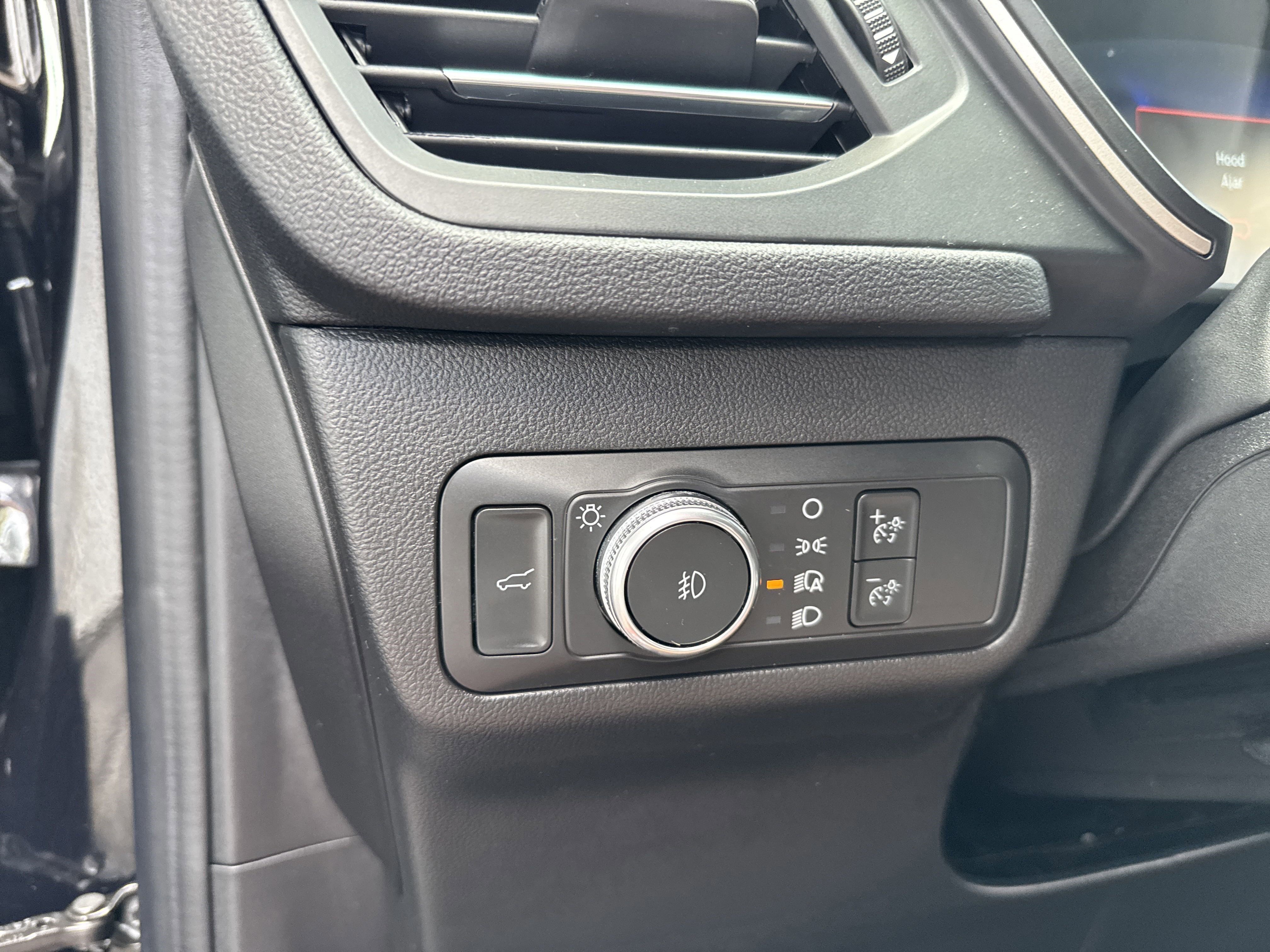 Certified 2022 Ford Escape SEL w/ SEL Stealth AWD Package image 32