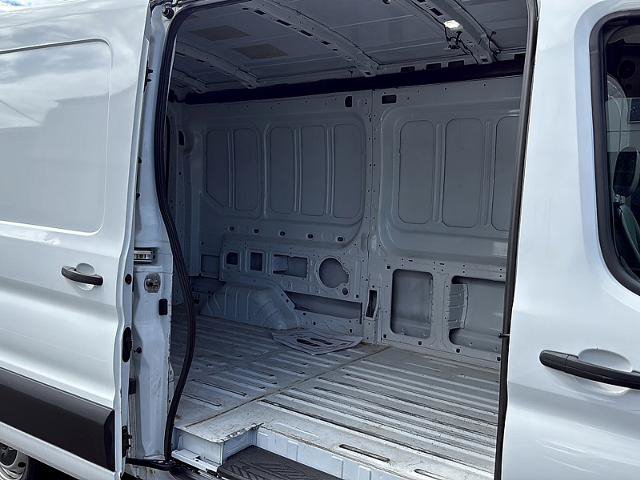 Certified 2023 Ford Transit 250 Medium Roof RWD image 5