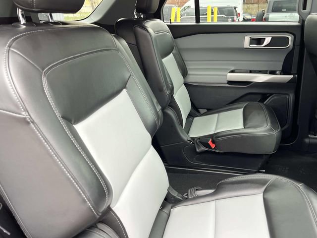 Certified 2022 Ford Explorer XLT w/ Equipment Group 202A image 24