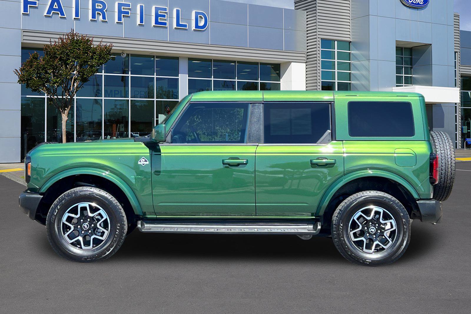 Certified 2025 Ford Bronco Outer Banks AWD/4WD image 11