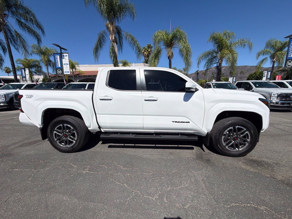 Used 2025 Toyota Tacoma TRD Sport AWD/4WD image 14