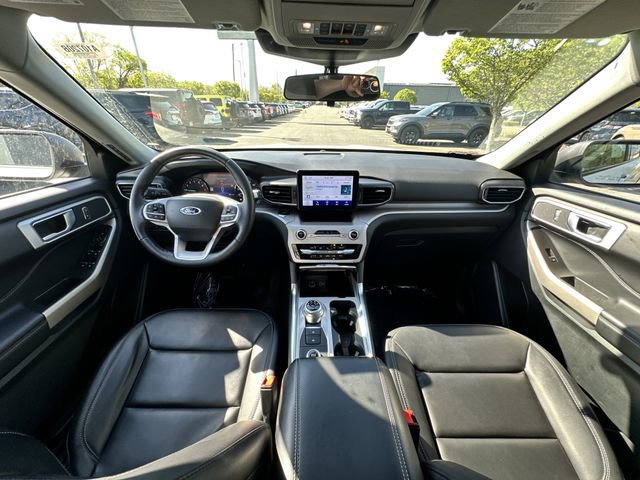 Certified 2023 Ford Explorer XLT w/ Equipment Group 202A image 18