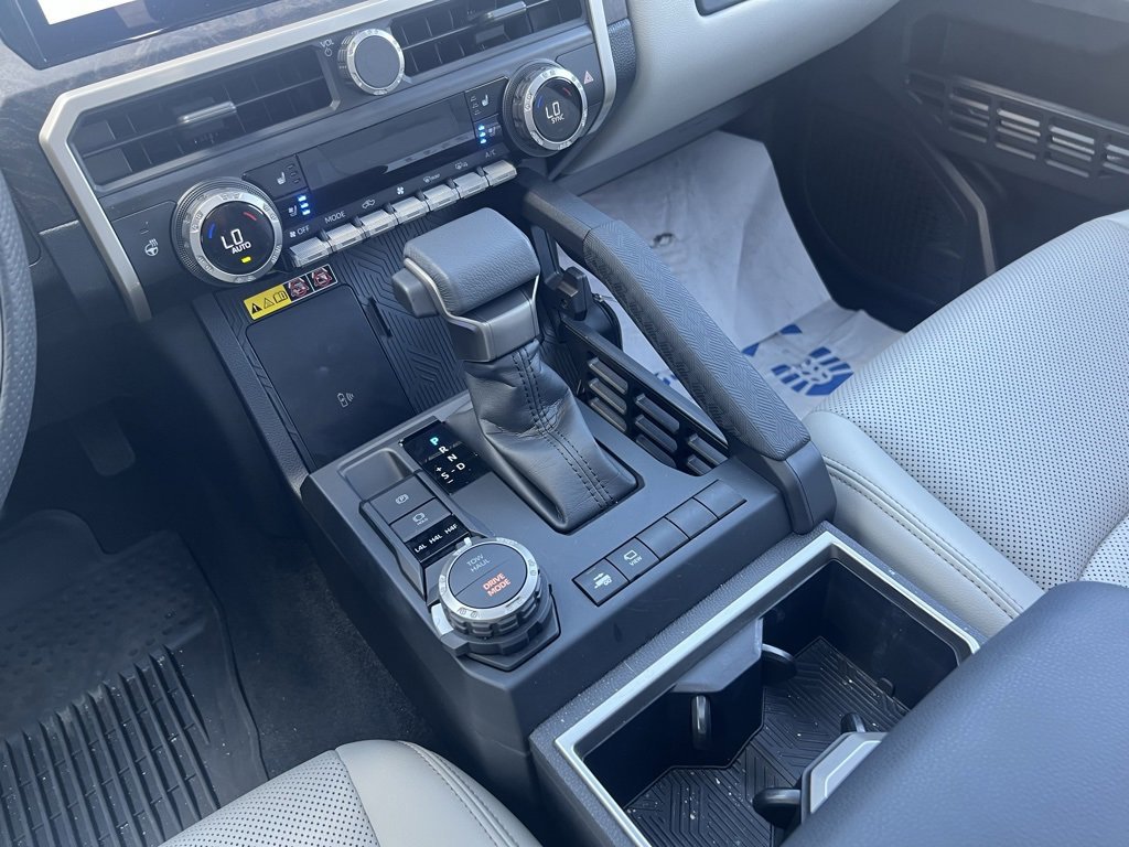 Used 2024 Toyota Tacoma Limited image 21