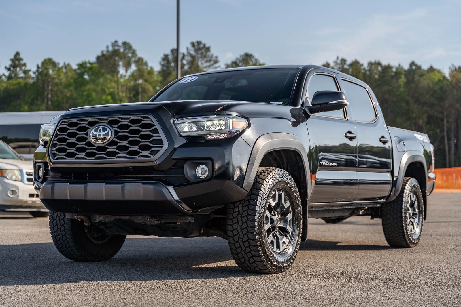 Used 2022 Toyota Tacoma TRD Off-Road w/ Technology Package AWD/4WD image 3