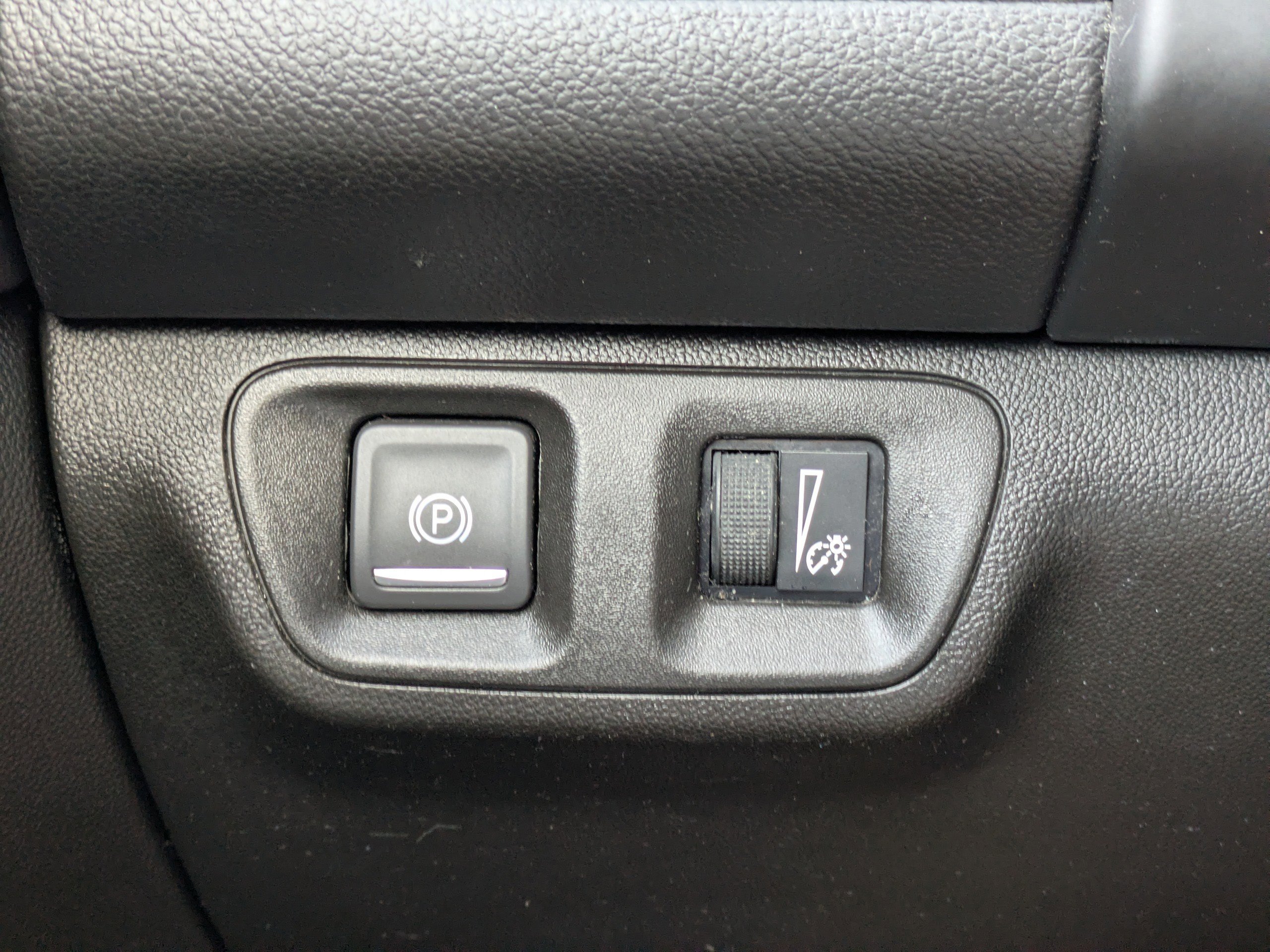 Used 2019 GMC Acadia Denali image 26