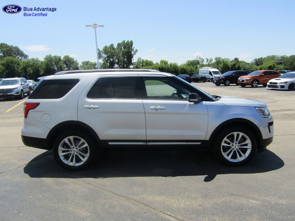 Certified 2019 Ford Explorer XLT w/ Equipment Group 202A AWD/4WD image 9