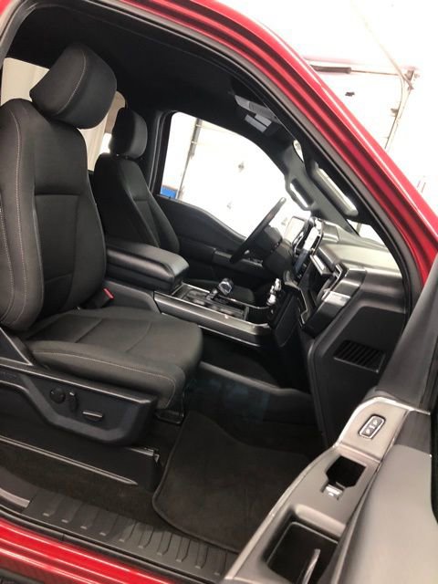 Certified 2022 Ford F150 XLT w/ Equipment Group 302A High image 35