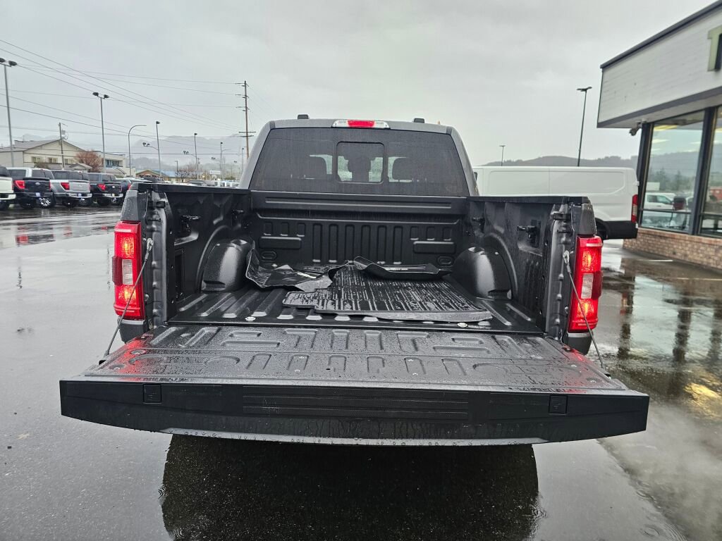 Certified 2022 Ford F150 XLT w/ Equipment Group 302A High image 9