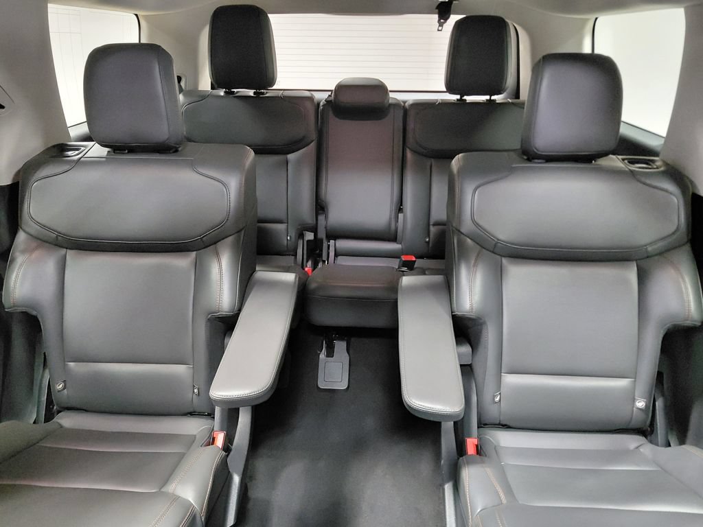 Certified 2025 Ford Expedition Active AWD/4WD image 7