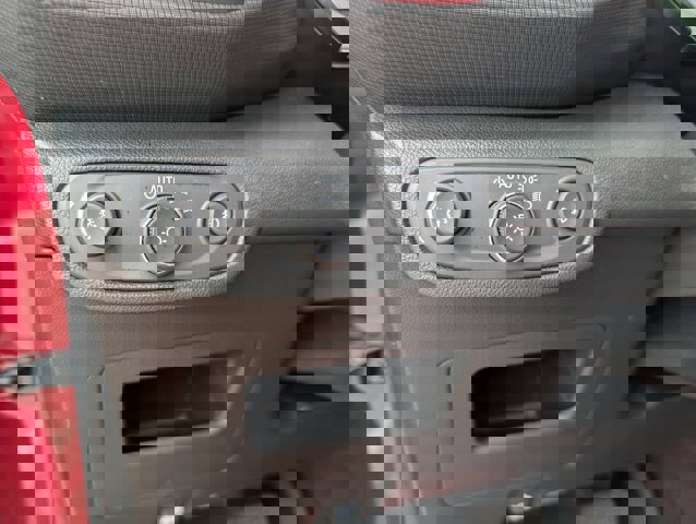 Used 2023 Chevrolet TrailBlazer RS w/ Convenience Package image 19