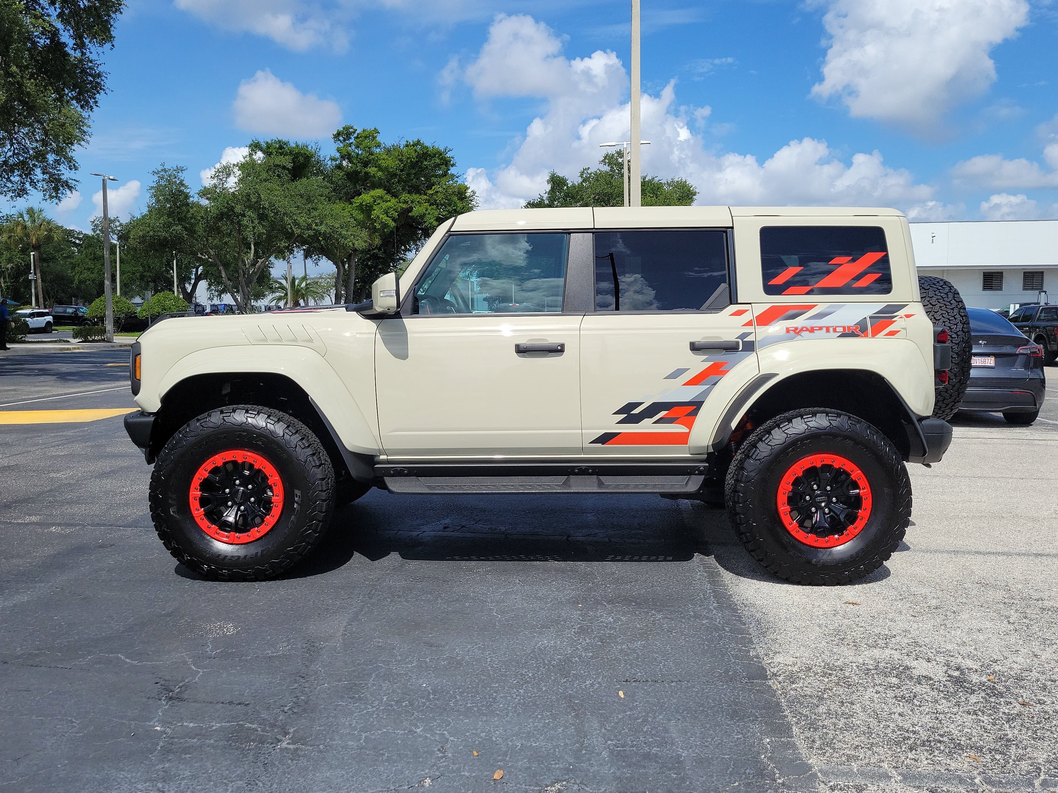 Certified 2025 Ford Bronco Raptor AWD/4WD image 6