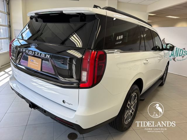 Certified 2025 Ford Expedition Active RWD image 9