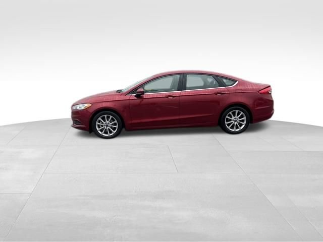 Certified 2017 Ford Fusion SE w/ Fusion SE Technology Package image 2