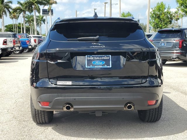 Used 2019 Jaguar F-PACE Prestige image 3