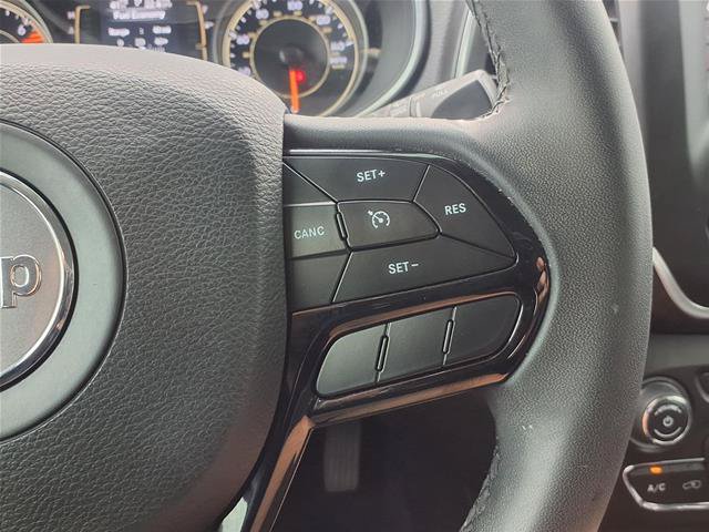 Used 2020 Jeep Cherokee Latitude Plus FWD image 12