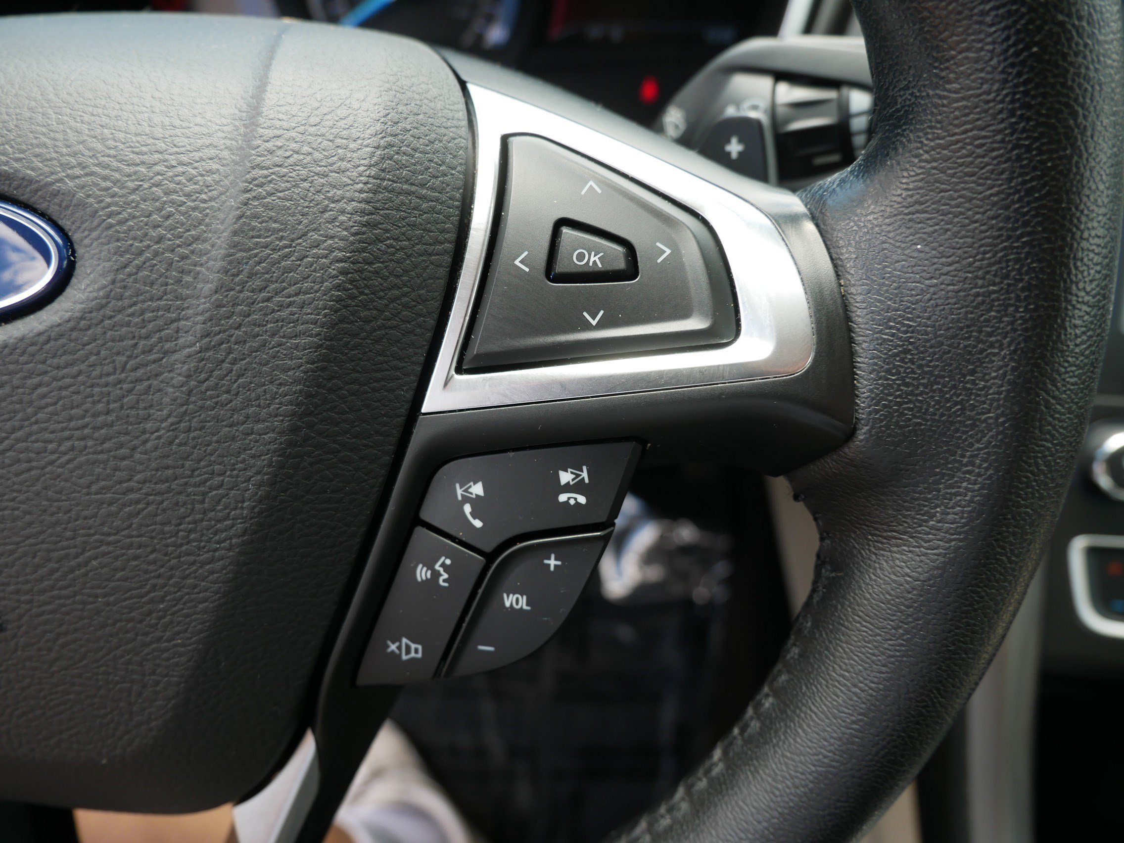 Certified 2019 Ford Fusion SEL FWD image 29