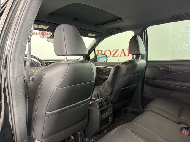 Used 2023 Honda Passport EX-L image 14