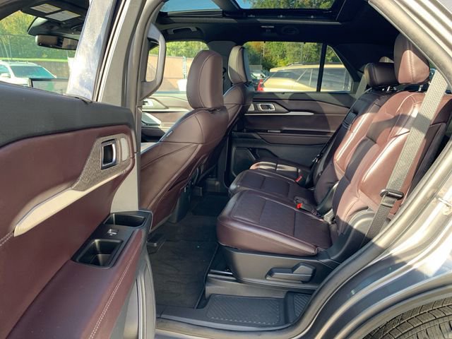 Certified 2025 Ford Explorer Platinum image 16