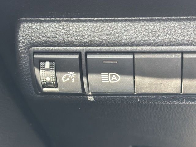 Used 2025 Toyota Corolla SE FWD image 20