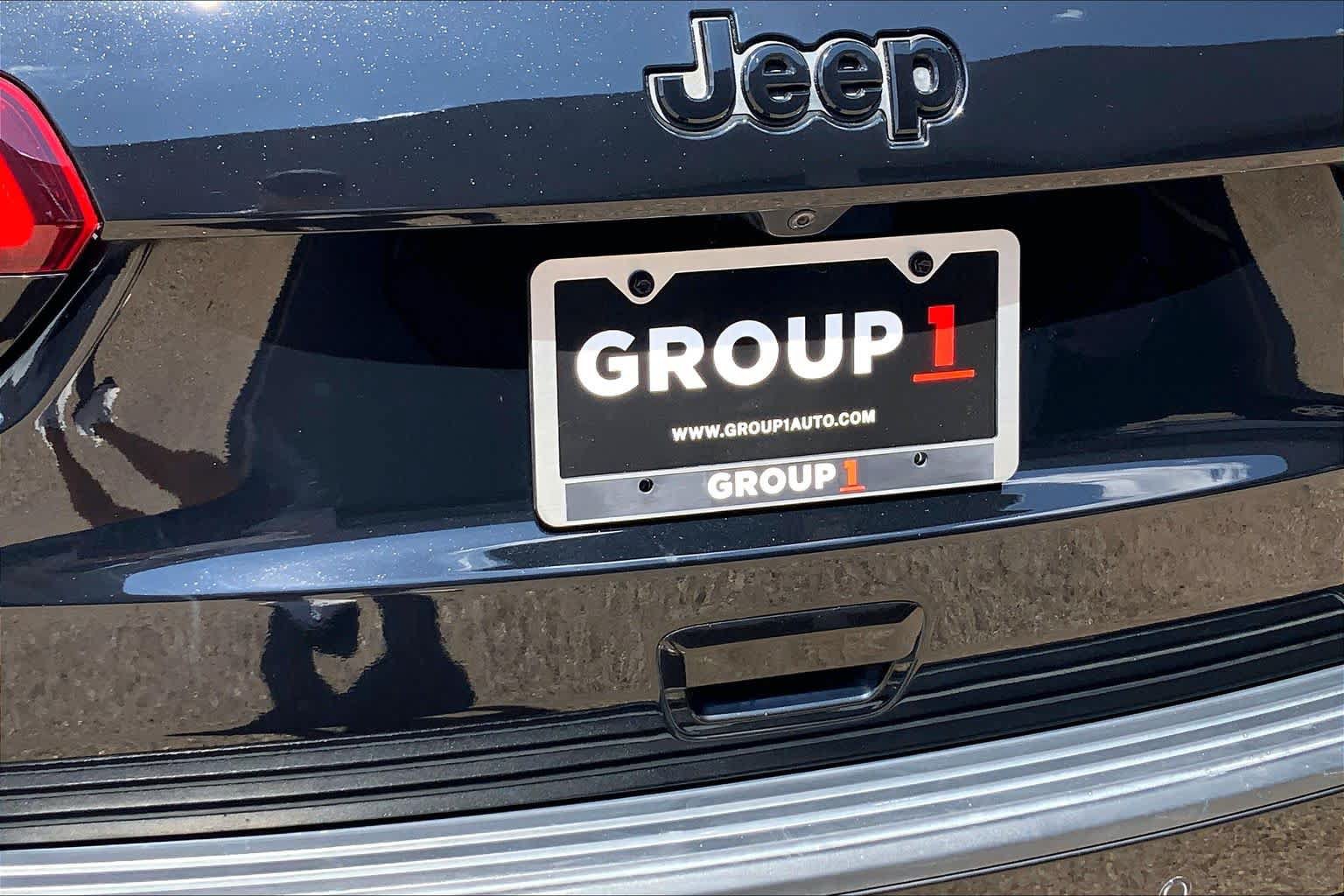 Used 2022 Jeep Grand Cherokee Laredo X RWD image 31