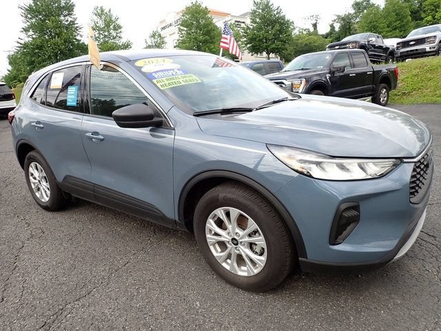 Certified 2024 Ford Escape Active AWD/4WD image 10