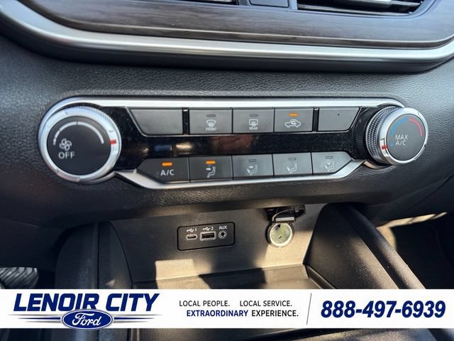 Used 2025 Nissan Altima 2.5 SV FWD image 26