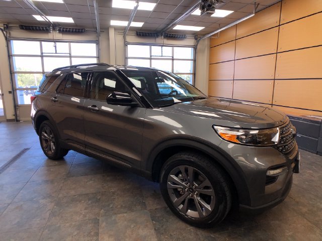 Certified 2022 Ford Explorer XLT w/ Equipment Group 202A