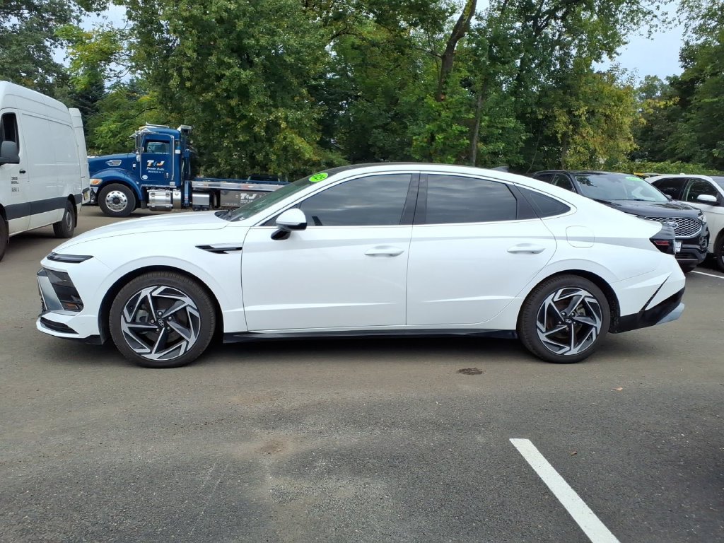 Used 2025 Hyundai Sonata SEL FWD image 21