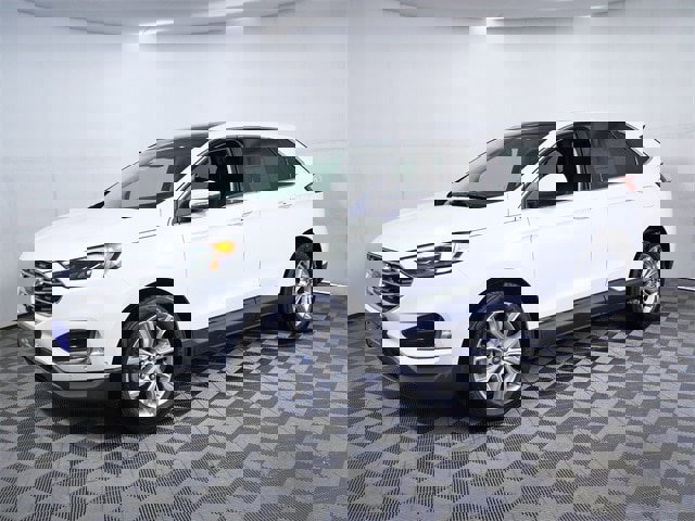 Certified 2019 Ford Edge Titanium w/ Equipment Group 301A image 5